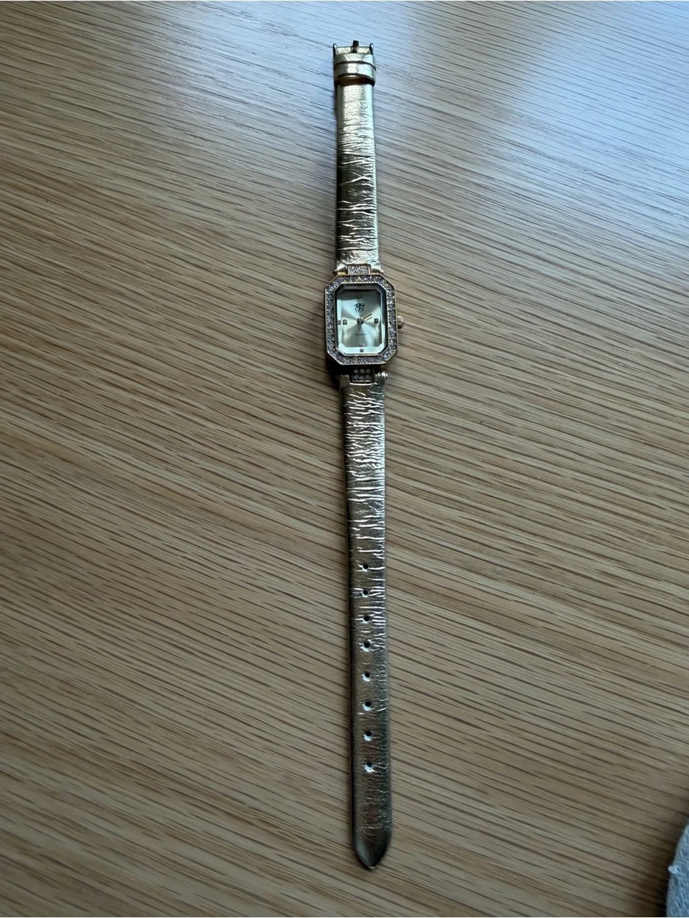 Elizabeth Taylor Wristwatch. Vintage gold tone.